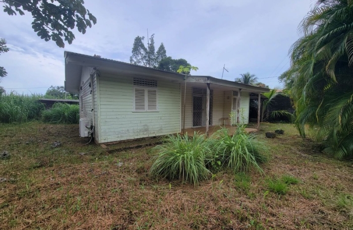 Vente Terrain 1702m&sup2; Remire Montjoli