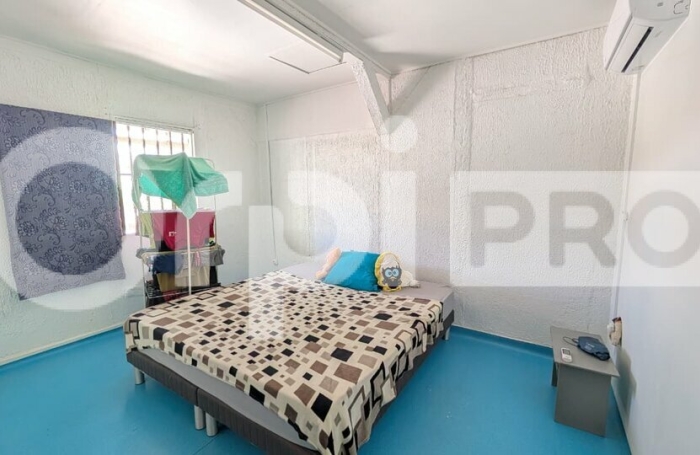 Immeuble mixte d'une surface totale d'environ 344 m&sup2; &ndash; Centre-ville de Cayenne