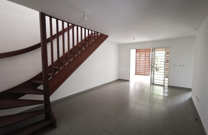 Location Maison 97355