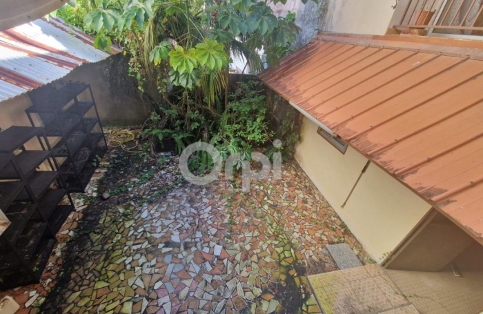 Vente Immeuble 353m&sup2; 6 pièces Cayenne