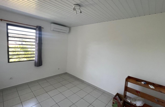 Vente Maison 84.95m&sup2; 4 pièces Remire Montjoli