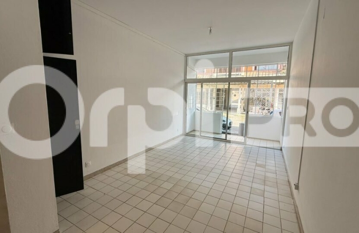 Local commercial 33m&sup2; au coeur du centre ville de Cayenne