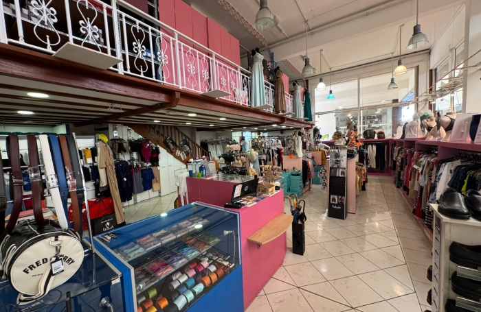 Vente Bureaux 300m&sup2; 1 pièce Remire Montjoli