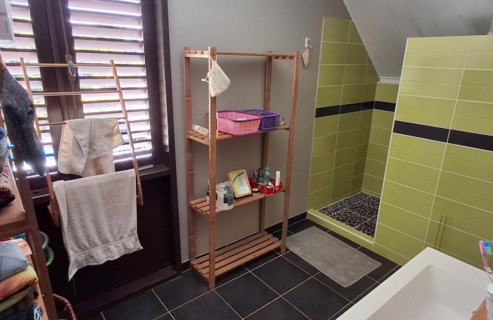 Vente Maison 138m&sup2; 5 pièces Remire Montjoli