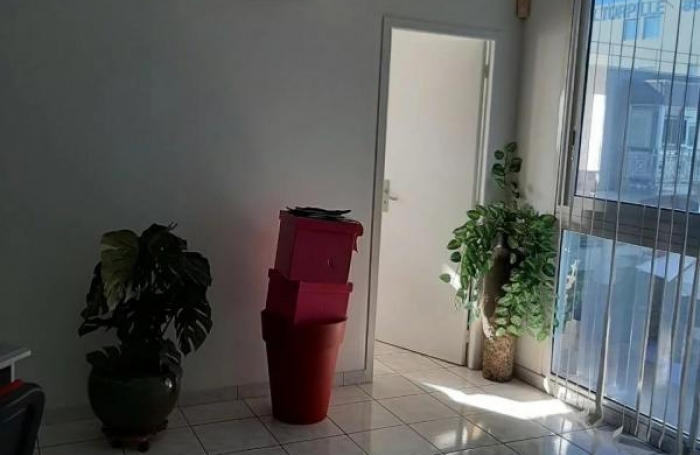 Vente Local commercial 45m&sup2; 2 pièces Fort de france