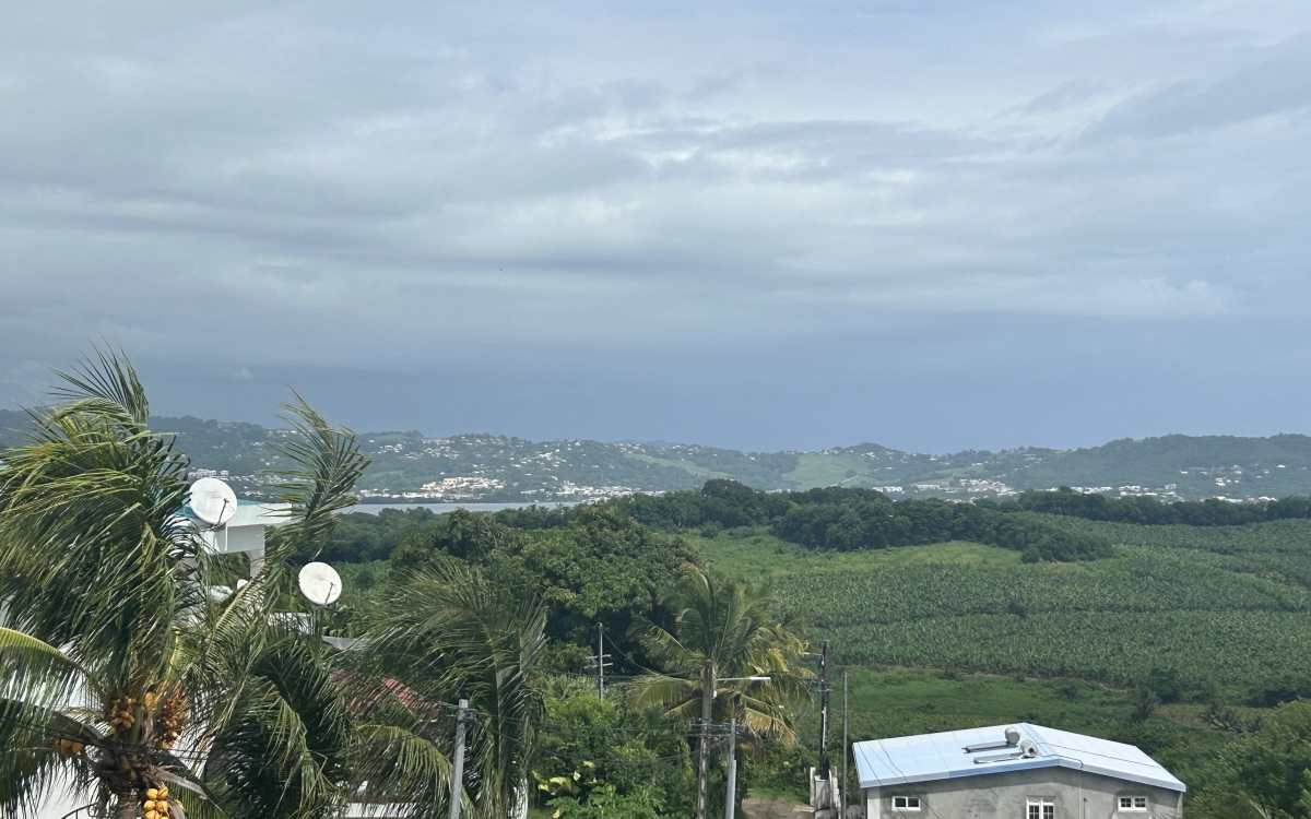 Le Francois- Villa Atypique avec Vue d&eacute;gag&eacute;e - 309 000 &euro;