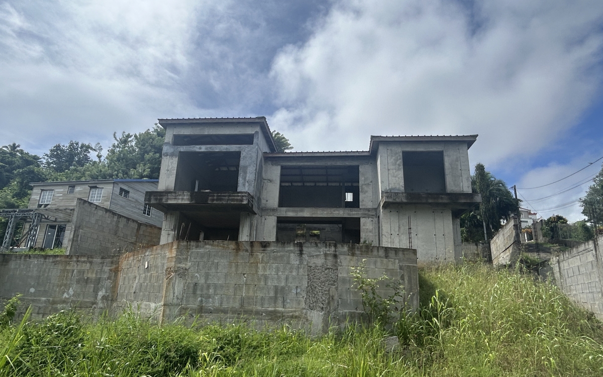 Le Francois- Villa Atypique avec Vue d&eacute;gag&eacute;e - 309 000 &euro;