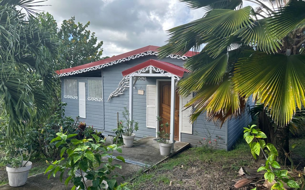 SAINTE ANNE- PROPRIETE VUE MER PANORAMIQUE 10000M&sup2; TERRAIN