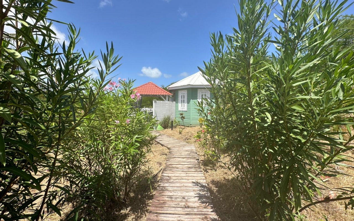 SAINTE ANNE- PROPRIETE VUE MER PANORAMIQUE 10000M&sup2; TERRAIN