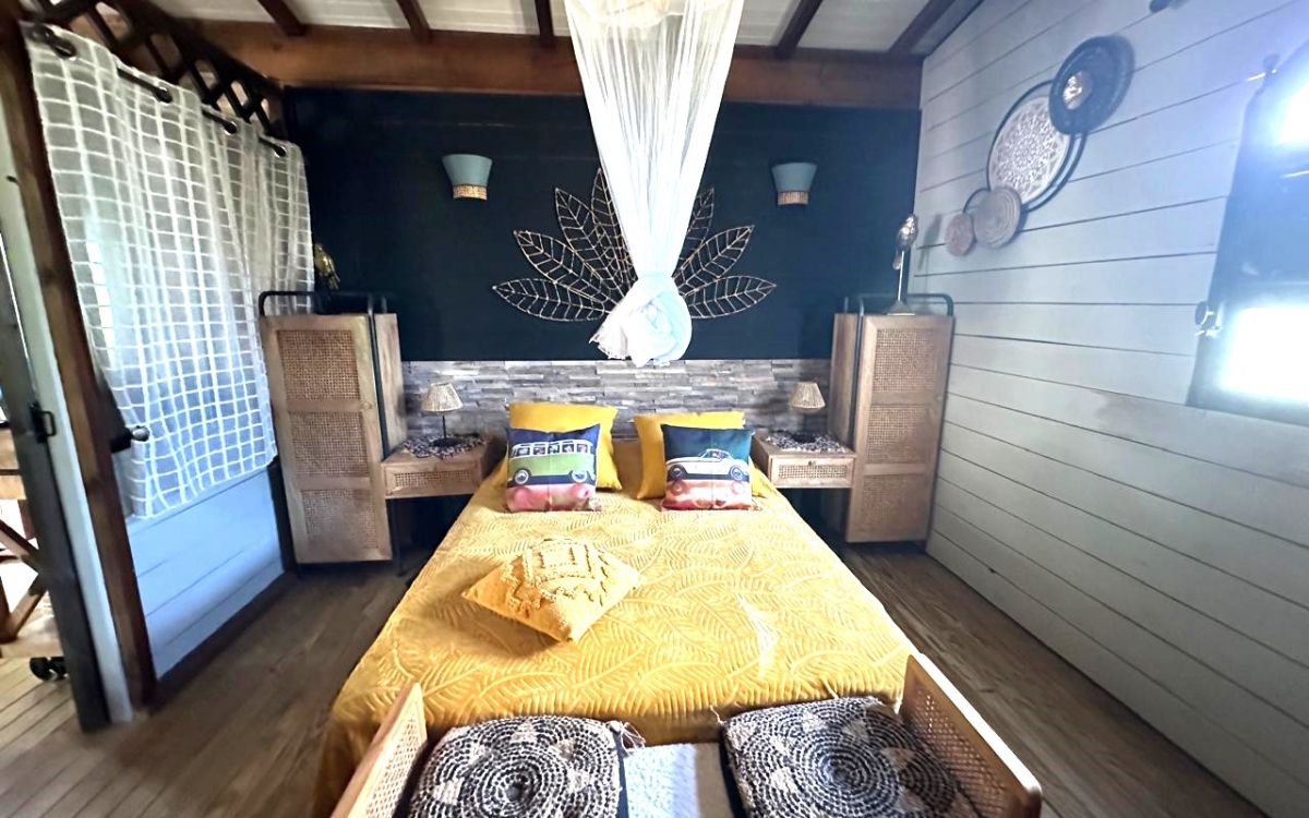 SAINTE ANNE- PROPRIETE VUE MER PANORAMIQUE 10000M&sup2; TERRAIN