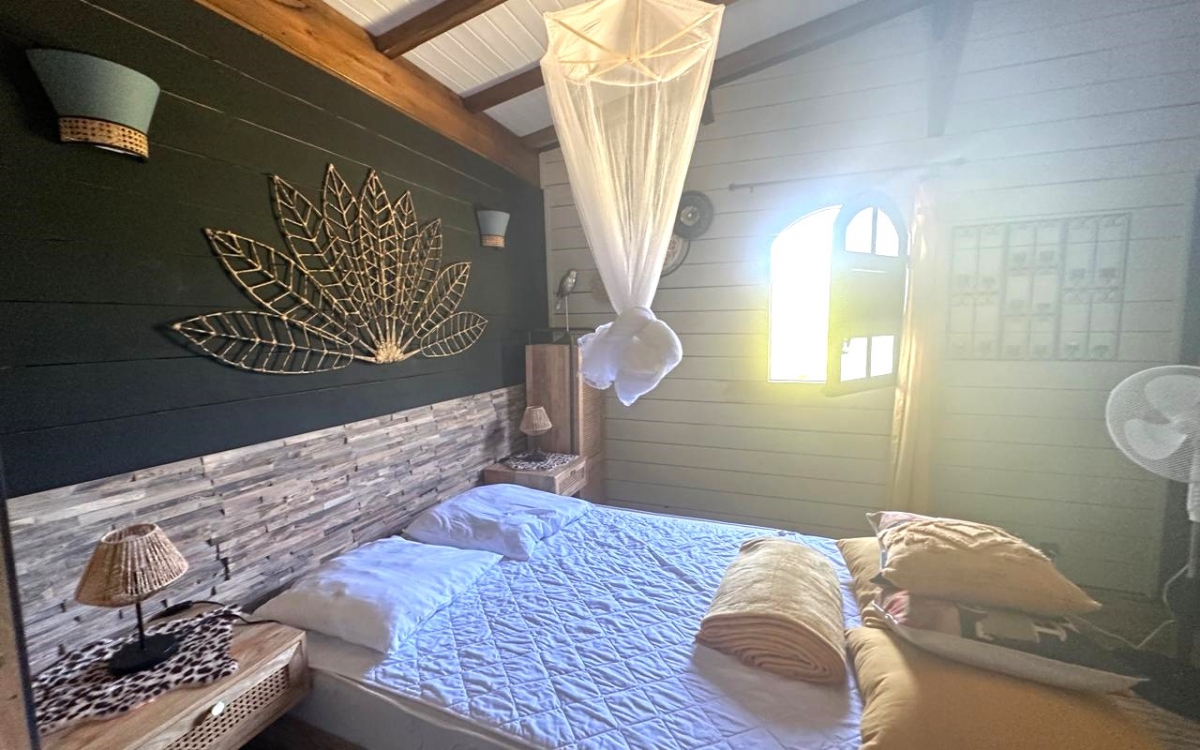 SAINTE ANNE- PROPRIETE VUE MER PANORAMIQUE 10000M&sup2; TERRAIN