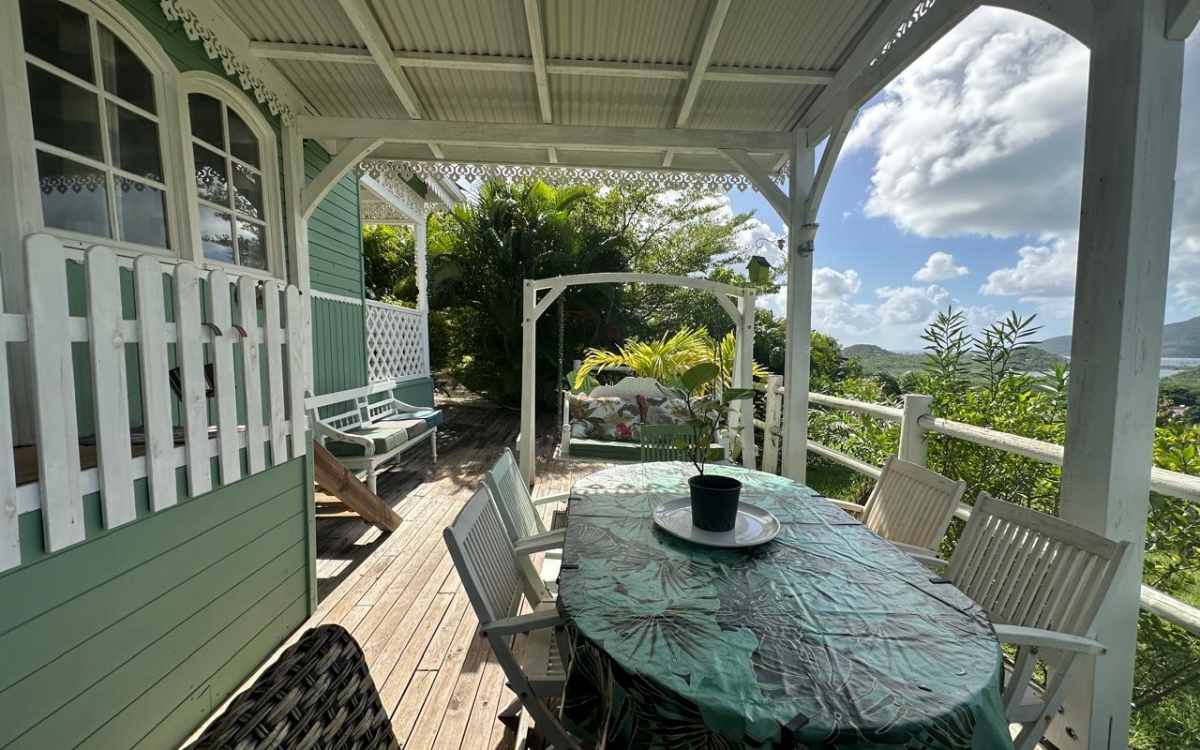 SAINTE ANNE- PROPRIETE VUE MER PANORAMIQUE 10000M&sup2; TERRAIN