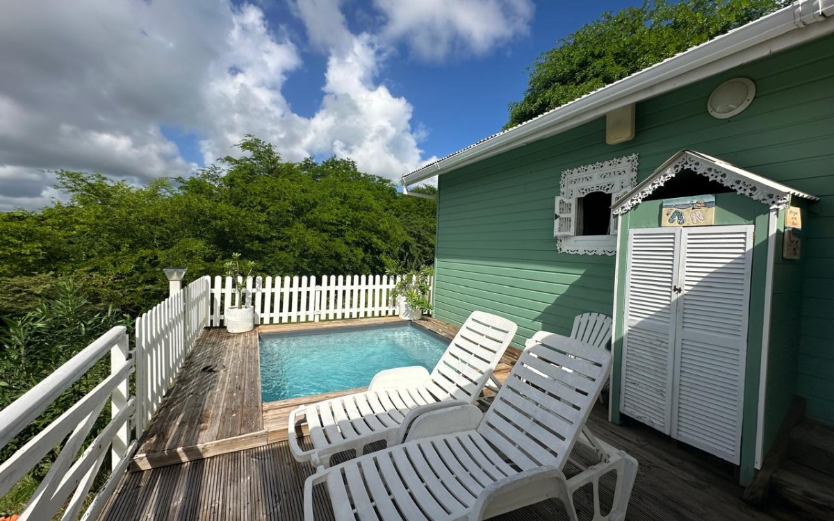 SAINTE ANNE- PROPRIETE VUE MER PANORAMIQUE 10000M&sup2; TERRAIN