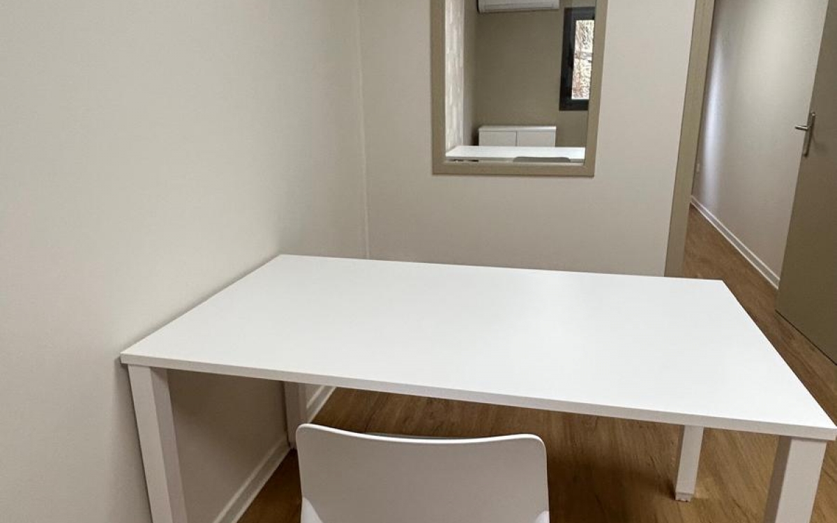 Bureaux aménagés 42 m² avec accueil Fort-de-France  - 980€