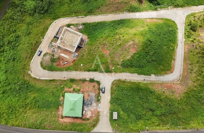 Vente Terrain 701m² Ducos