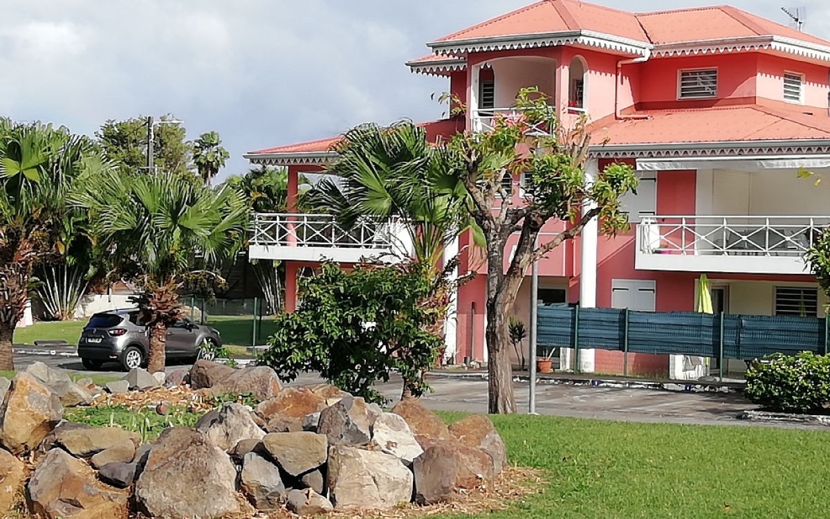 Appartement T3  meublé, piscine, plage à 5mn