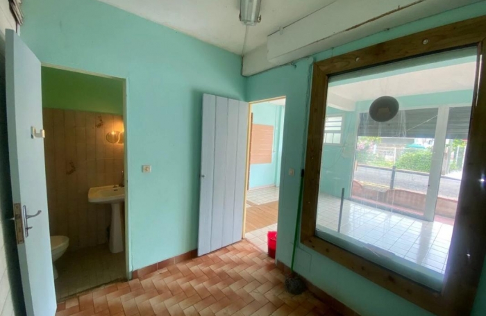 Location Local commercial 26m&sup2; 2 pi&#232;ces Saint-Esprit