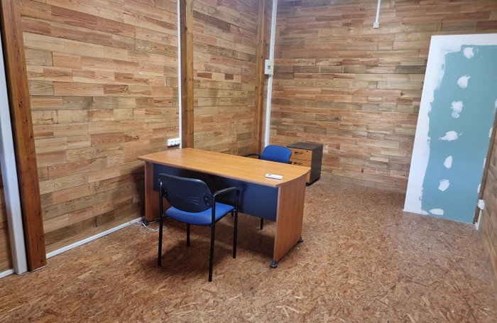 Location Bureaux 45m&sup2; Sainte Luce