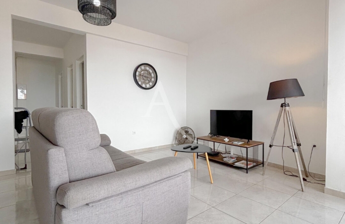 Vente Immeuble 244.51m&sup2; 7 pi&egrave;ces Sainte Luce