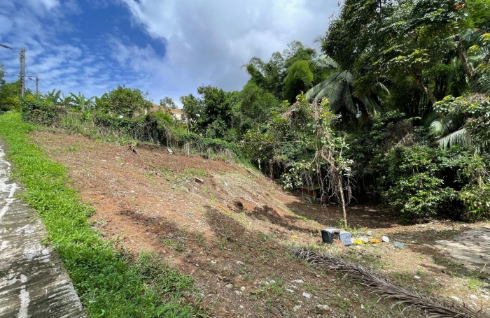 1062 m2 Terrain à vendre BALATA - FORT-DE-FRANCE