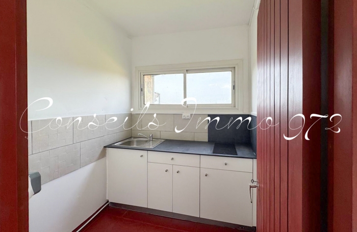 BUREAUX À LOUER   GROS-MORNE BOURG