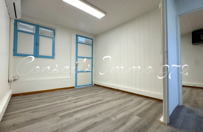 BUREAUX À LOUER - BOURG - GROS-MORNE