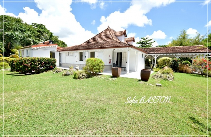 Vente Maison 231m&sup2; 7 pièces Sainte Anne