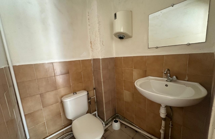 Local commercial 70 m2 proche Savane de Fort de Francve