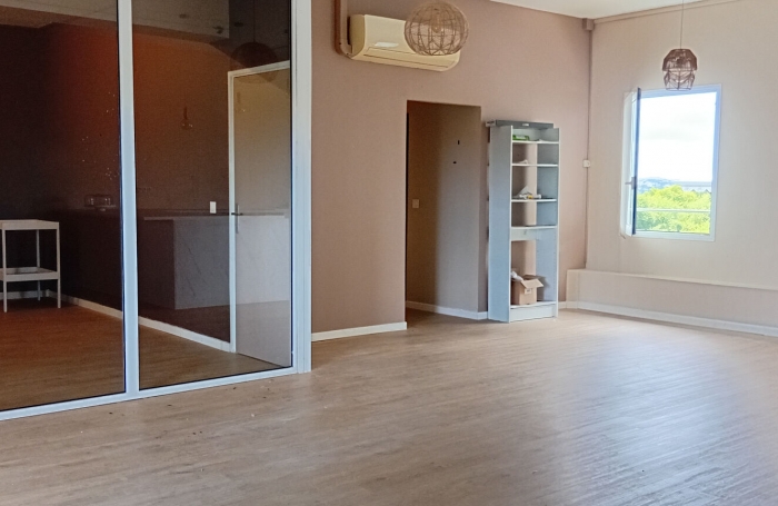 Vente Local commercial 82m&sup2; Schoelcher