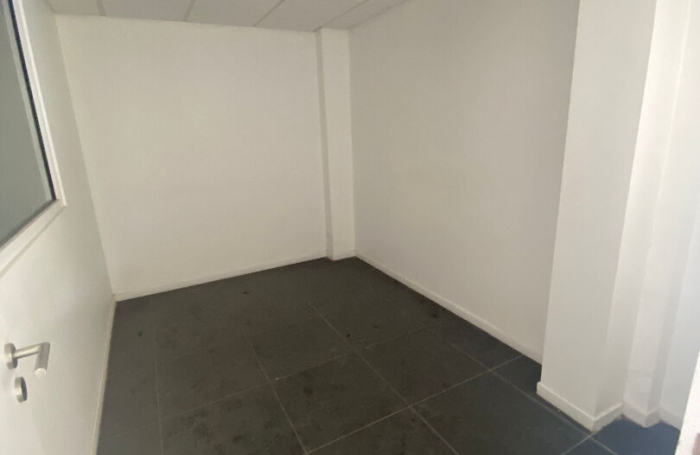 Location Local commercial 206m&sup2; Le Lamentin
