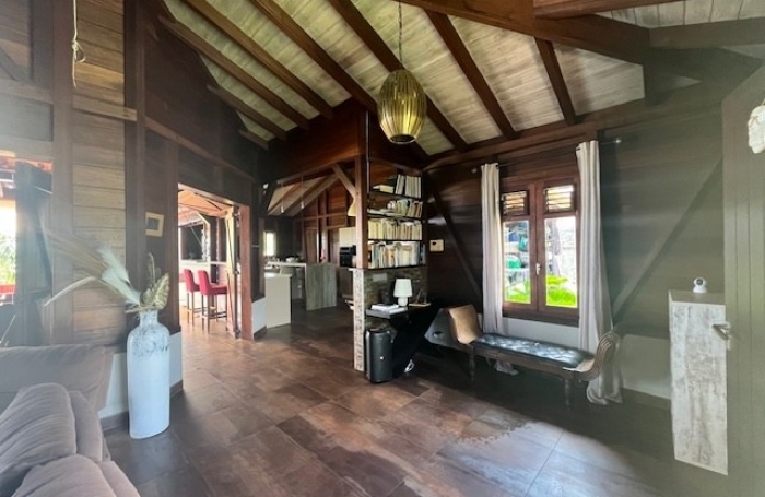 Vente Maison 150m&sup2; 4 pi&#232;ces Case-Pilote