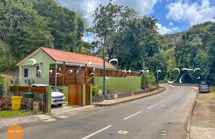 À LOUER   Maison F3 meublée avec jacuzzi   Rivière-Pilote