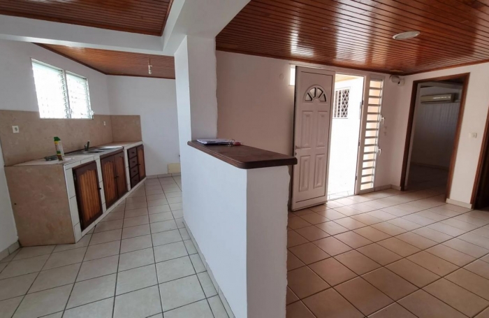 Location Local commercial 3 pièces Ducos