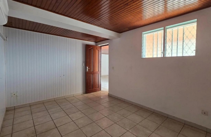 Location Local commercial 3 pièces Ducos