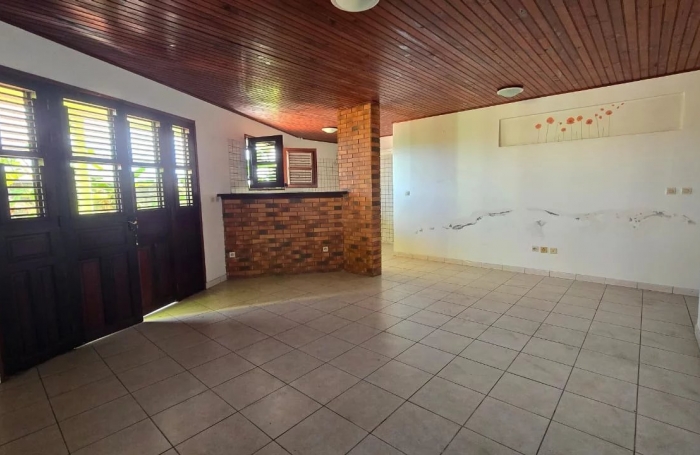 Location Local commercial 3 pièces Ducos