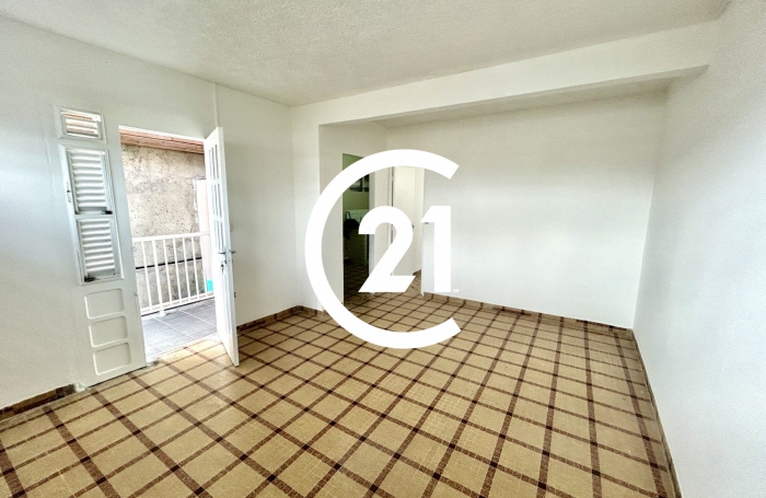 Location Maison 56.00m&sup2; 3 pi&#232;ces Rivière Salée