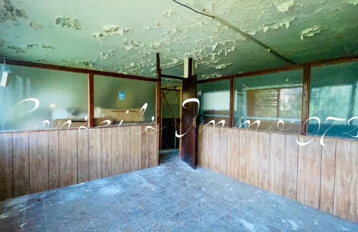 À Vendre   Ensemble Immobilier à réinventer   Bourg du Marin