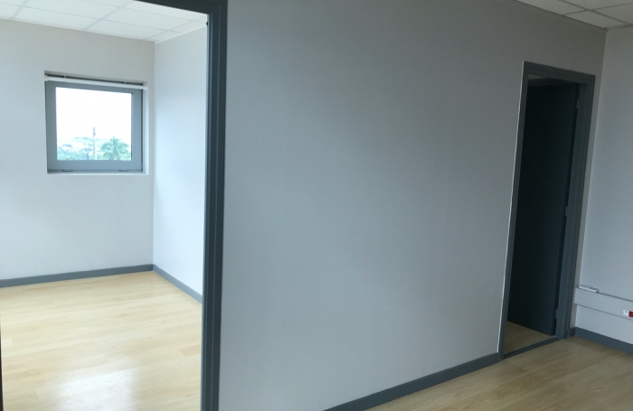 Location Bureaux 80m&sup2; Le Lamentin