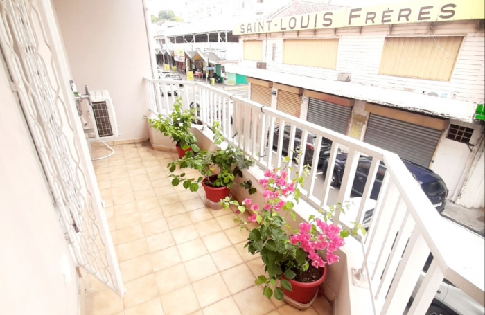 Location Divers 58m² 2 pièces Fort de france