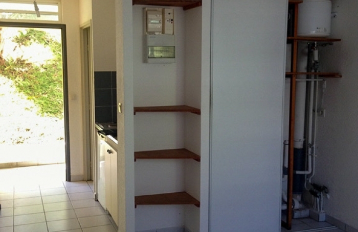 Studio &agrave; louer   R&eacute;s &eacute;tudiante - Schoelcher   20 m2   Parking