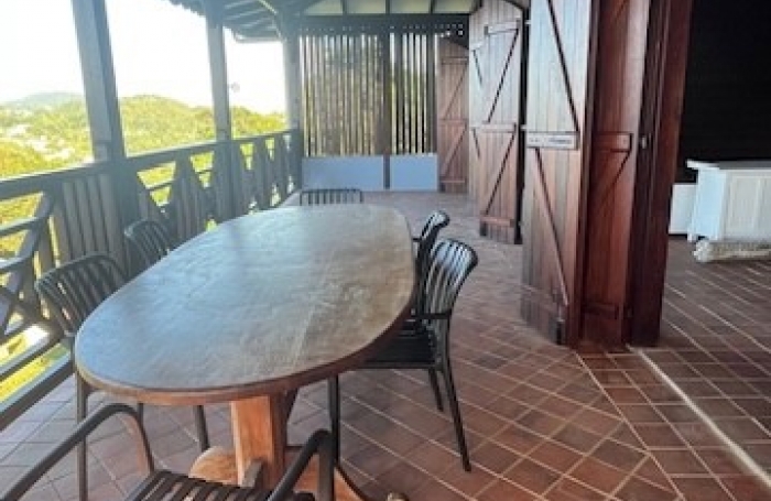 Location Maison 103.78m&sup2; 7 pièces Rivi&egrave;re Sal&eacute;e