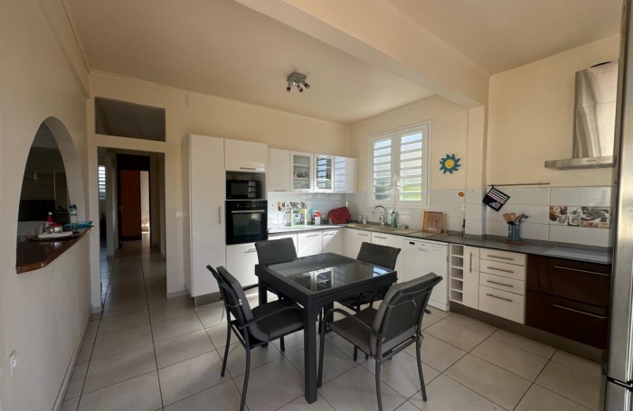 Location Maison 190m&sup2; 5 pièces Fort de france