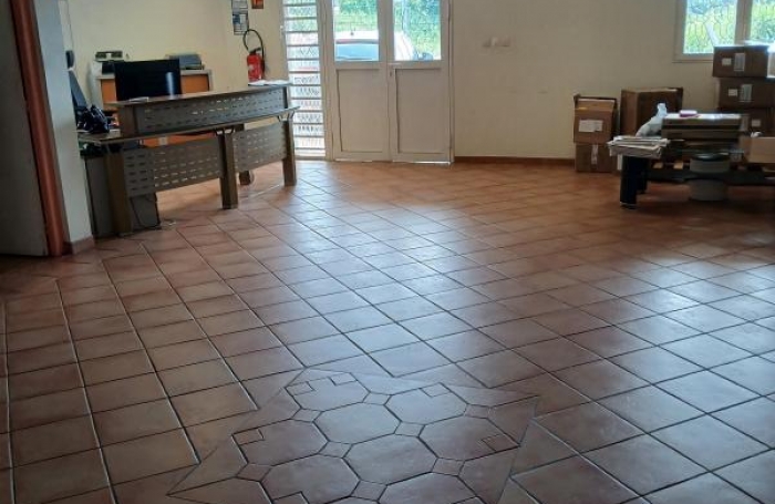 Location Local commercial 97224