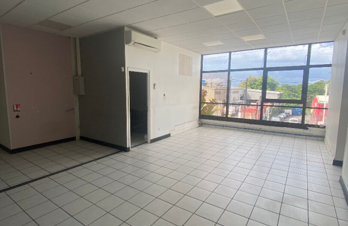 Location Local commercial 88m&sup2; Le Lamentin