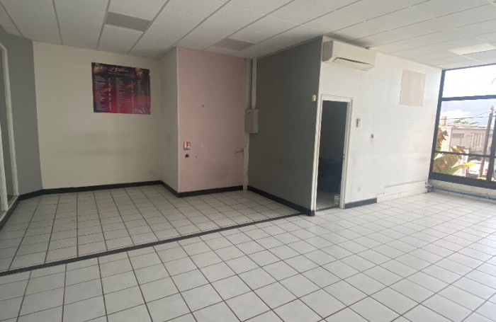 Location Local commercial 88m&sup2; Le Lamentin