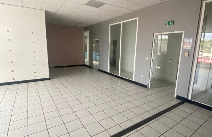 Location Local commercial 88m&sup2; Le Lamentin