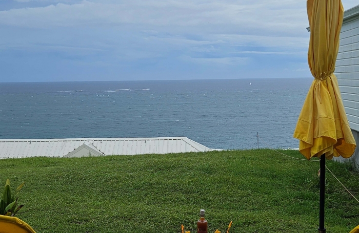 beau studio meubl&eacute; avec vue mer dans r&eacute;sidence avec piscine