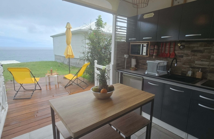 beau studio meubl&eacute; avec vue mer dans r&eacute;sidence avec piscine