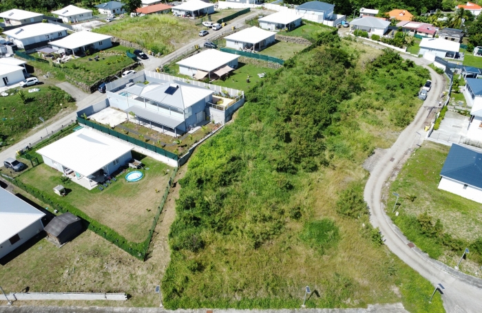 TERRAIN viabilis&eacute; dans lotissement