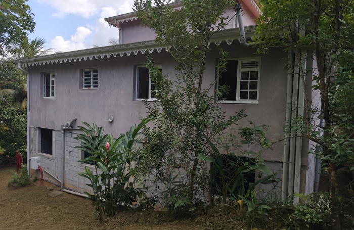 Ensemble de 3 logements &agrave; achever